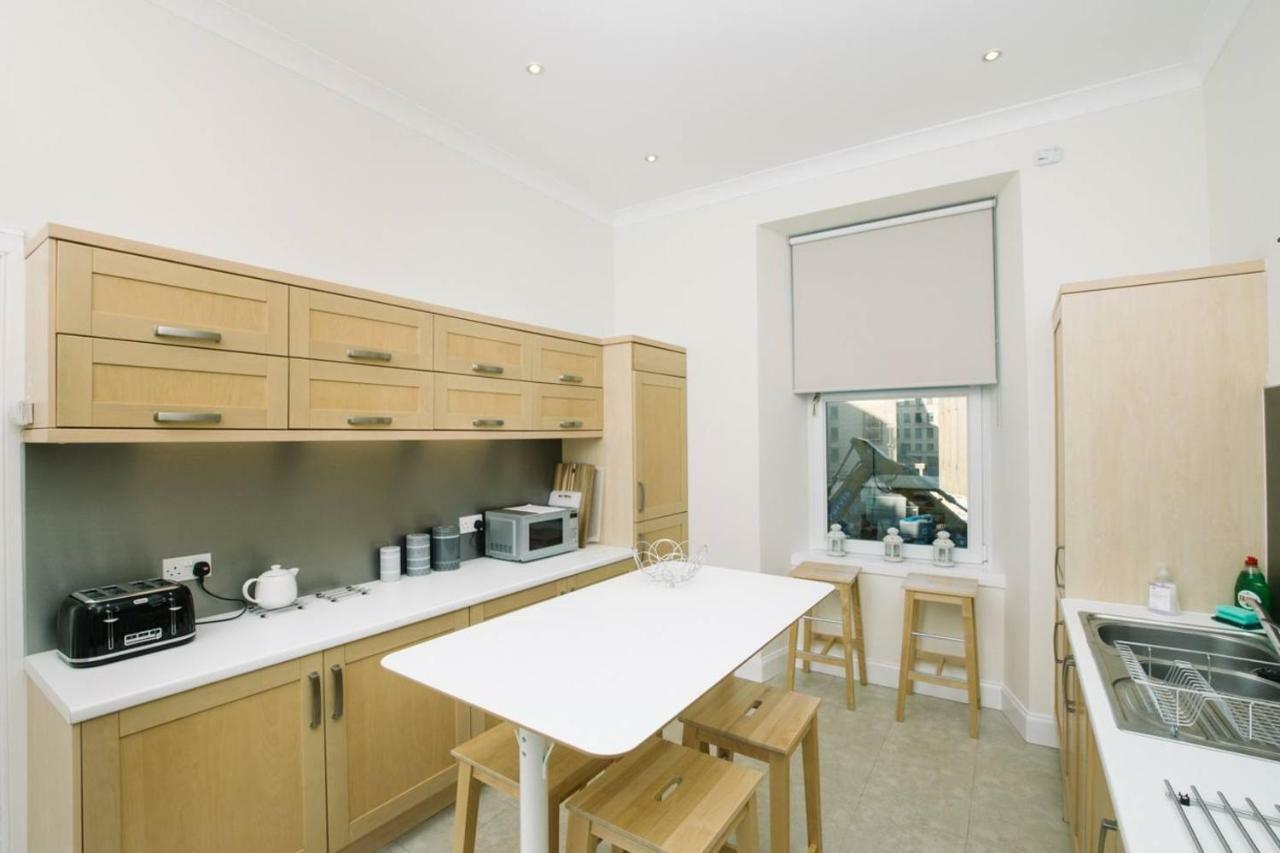 Joivy Great Location! Heart Of City Centre 3Bed Apartment Édimbourg Extérieur photo